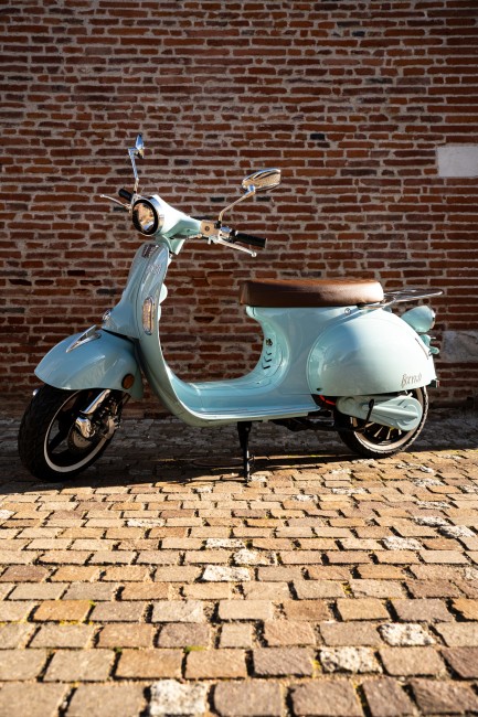Scooter-Tango