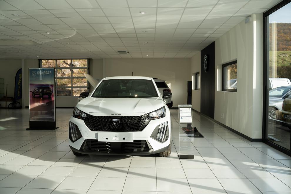 Intérieur-Peugeot-Lavelanet